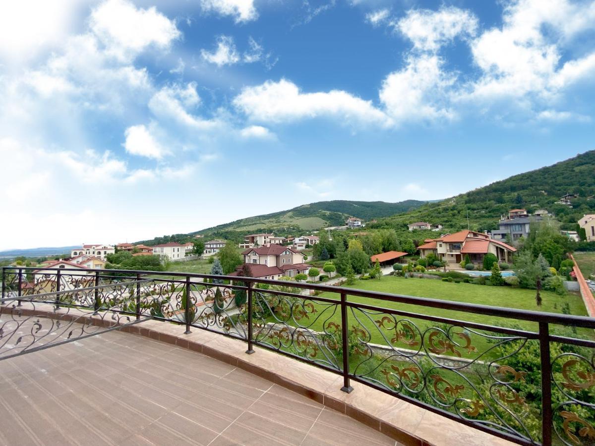 Alchemist Residence Von Goldenburg Belashtitsa Zewnętrze zdjęcie