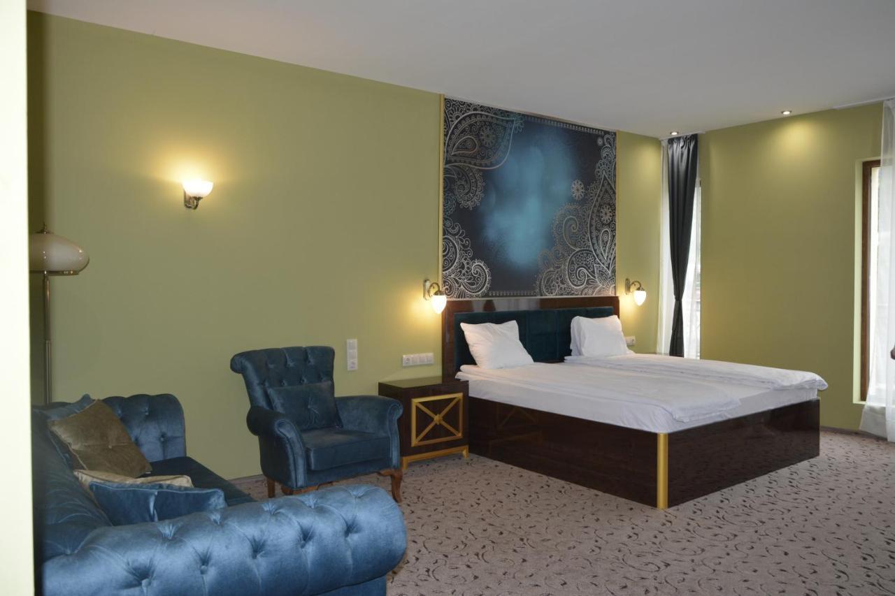 Alchemist Residence Von Goldenburg Belashtitsa Zewnętrze zdjęcie